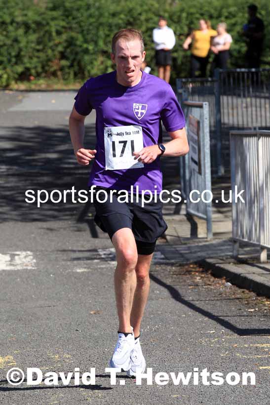 Tynedale Jelly Tea 10 Mile Road Race, Ovingham, Northumberland, Sunday, Aug. 21st. Photo: David T. Hewitson/Sports for All Pics